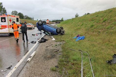 Unfall Auto Berschl Gt Sich Mehrfach Auf B Bei Martinszell