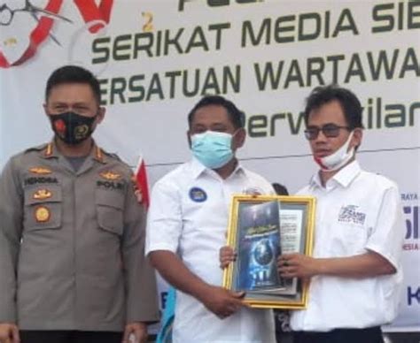 Mengenang Almarhum Haji Eka Supria Atmaja Bupati Bekasi Yang Dekat