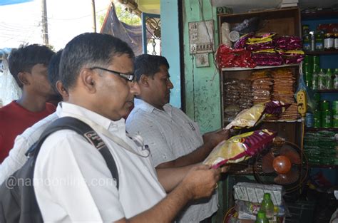 देवानगञ्जमा बजार अनुगमन अधिकांश पसलमा म्याद गुज्रेको सामान फेला Namo