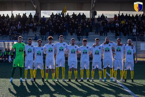 Un Primo Bilancio Sul Campionato Del Mesagne Calcio Qui Mesagne