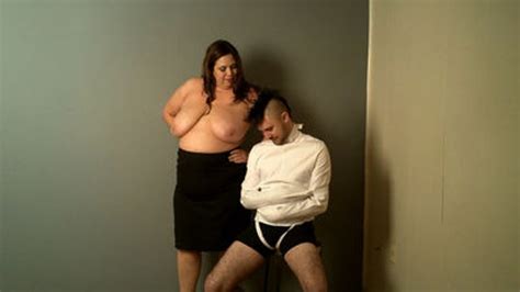 BBW Vixens With Rikki Waters SSBBW Deja Squashes The Skinny Bitch MOV VERSION