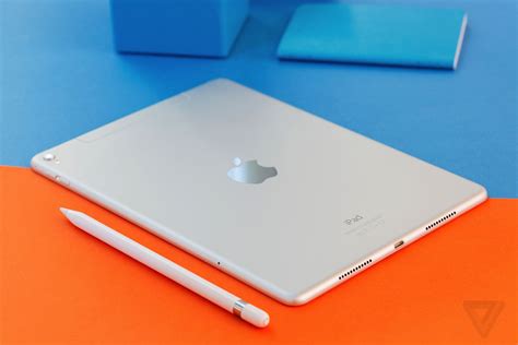 Ipad Pro Review Damn The Torpedoes The Verge