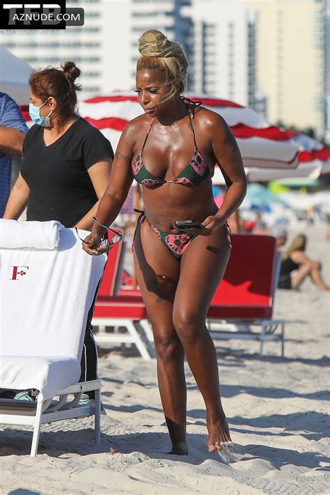Mary J Blige Hits The Beach In A Patterned Two Piece Bikini AZNude