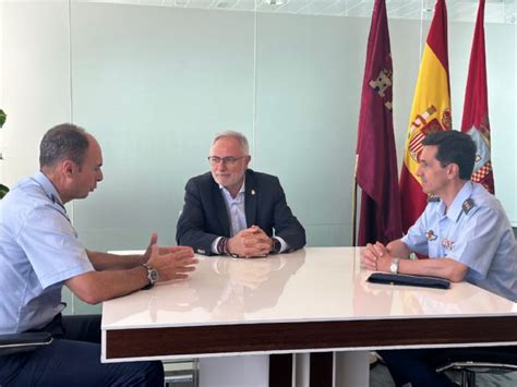 El Alcalde De Torre Pacheco Recibe Al Actual Coronel Director De La Aga