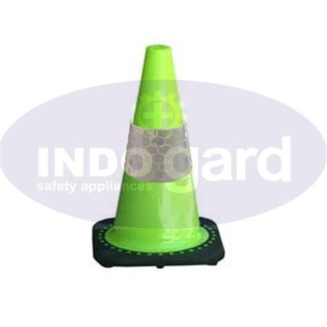 Jual Traffic Cone Kerucut 45cm Cetak Logo Pembatas Jalan Safety Cone