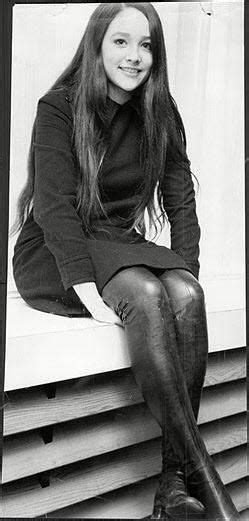 Vintage Photo Of Olivia Hussey Smiling Olivia Hussey ️ Pinterest