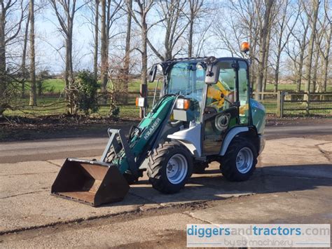 Loading Shovels Diggersandtractors By Sb Machinery