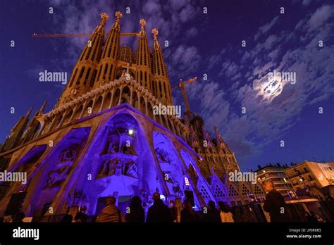 Barcelona Espa A Rd De Abril De La Fachada De La Pasi N De La