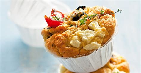 Recette muffins au chèvre frais et tomates confites Marie Claire