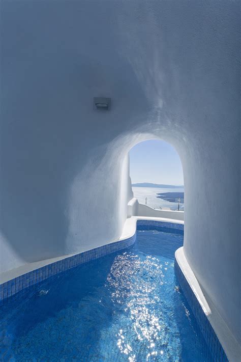 12 Sensational Cave Pools in Santorini