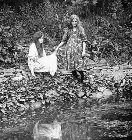 COTTINGLEY - A BIT OF A FAIRY STORY