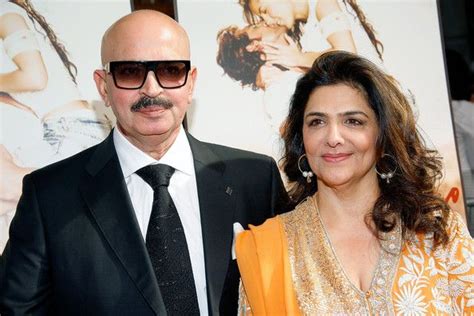 Pinky Roshan (Hrithik Roshan Mother) Wiki, Age, Height, Family ...