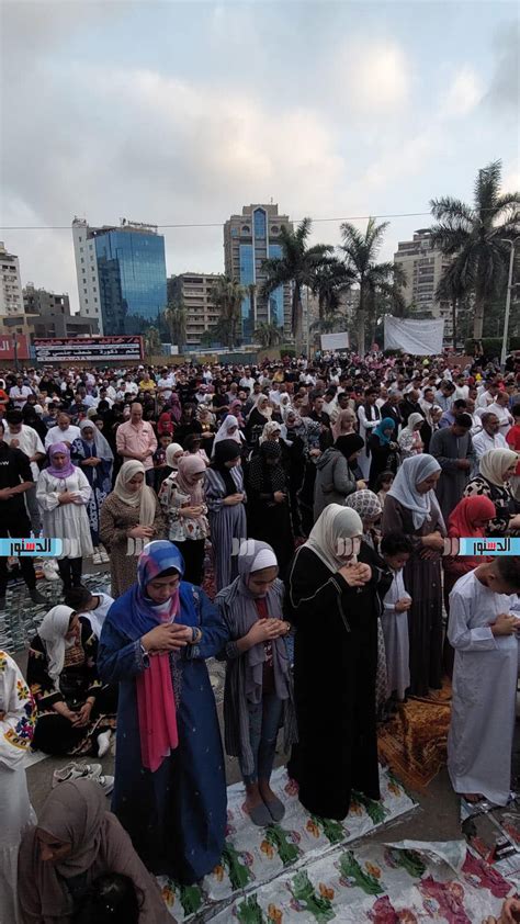 صلاة العيد في مسجد مصطفى محمود