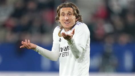 Luka Modric injury: Real Madrid star could miss Champions League ...