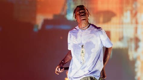 Travis Scott Debuts New Music At Rolling Loud Miami Complex