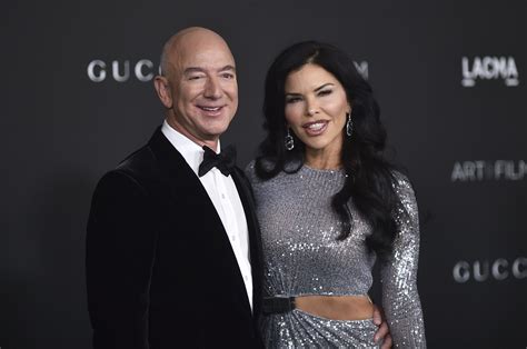 Lauren Sanchez and Jeff Bezos mocked over Vogue pics | Montreal Gazette