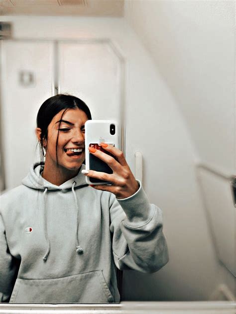 Charli Damelio🥥 Mirror Selfie Rare Selfie