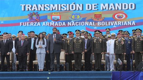 Maduro ascendió a mayores generales y almirantes de la FAN son