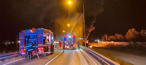 Foto Incendiu Violent Pe Strada Tefan Cel Mare Din Sibiu La Remorca