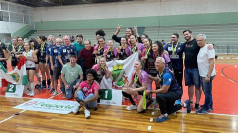 ABEL Moda Vôlei de Brusque é campeã invicta da etapa regional dos JASC