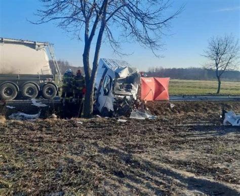 Miertelny Wypadek Na Dk Pod Parady Em Zgin Latek Zdj Cia