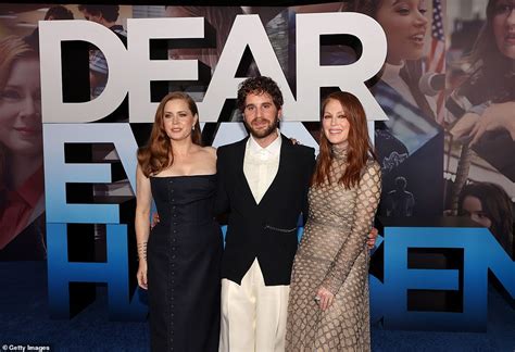 Amy Adams And Julianne Moore Lead The Stars At The Dear Evan Hansen