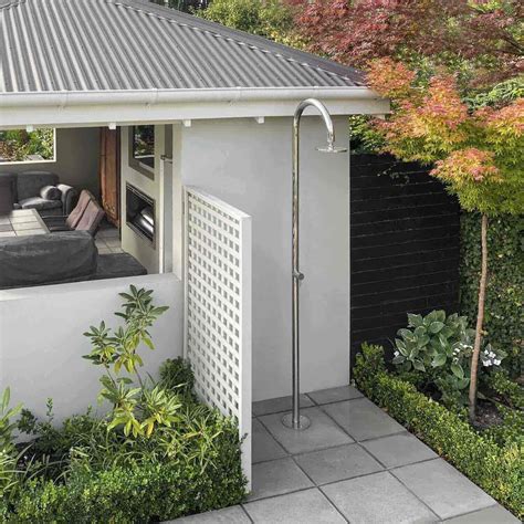 refreshing outdoor shower design ideas