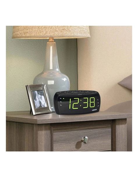 Lenoxx Large Number Alarm Clock And Amfm Radio Bold Green Led Time