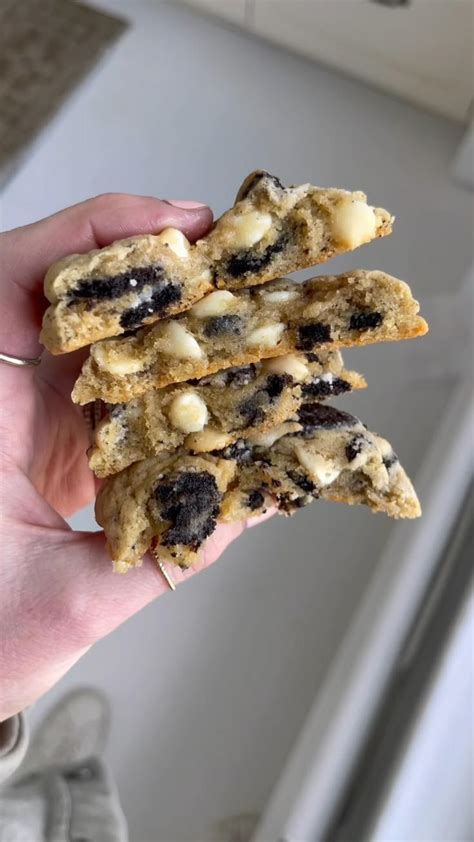 White Chocolate Oreo Cookies | Baking recipes, Cookie recipes, Baking