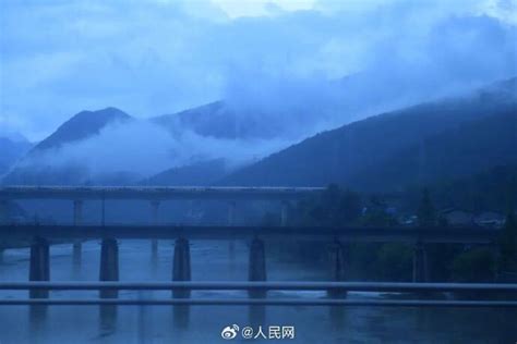 李白が詠んだ「軽舟で過ぐ万重の山」、現代は高速鉄道であっという間―中国