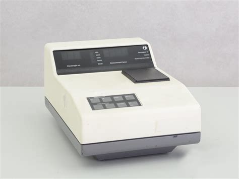 Biochrom Novaspec Ii Spektrophotometer Gemini Bv