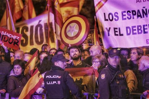 Tres Detenidos Y Cargas Policiales En La Concentraci N En Ferraz Que Ha