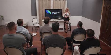 Hot Big Boobs Blonde MILF Danielle Renae Is A Perfect Babe For Practice Tnaflix