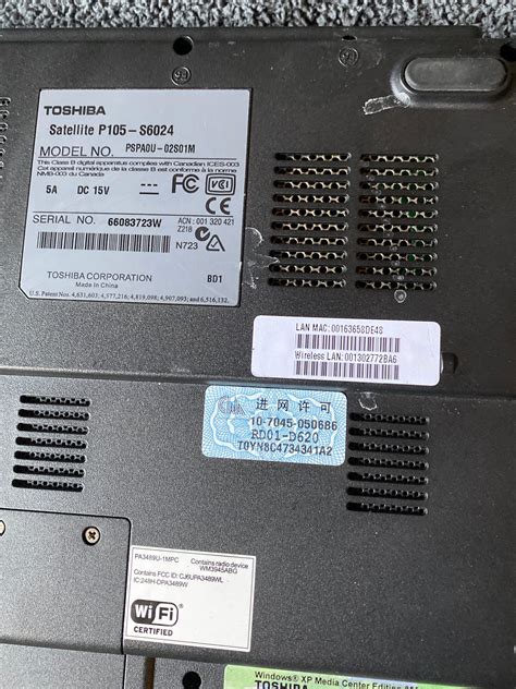 Toshiba Satellite P105 S6024 Laptop Computer 17in Screen Powers On