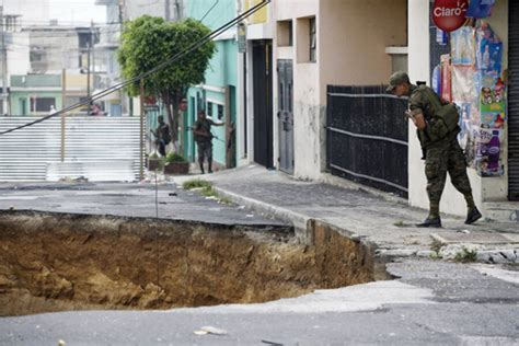 Guatemala sinkhole - CSMonitor.com