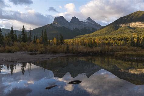 Colourful Sunrise Over Three Sisters At Policeman Creek In Autumn