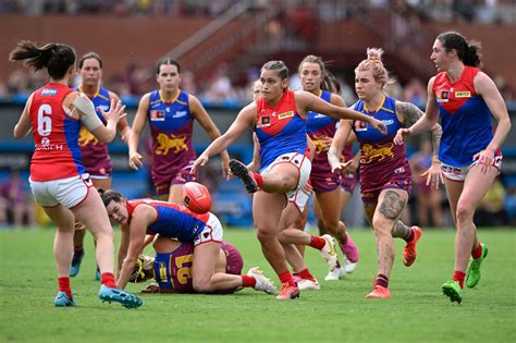 Dees Delight Break Finals Hoodoo Aussie Rules Rookie Me Central