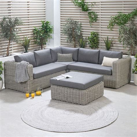 Outdoor Garden Furniture And Accessories Uk Rowen Homes Page 5