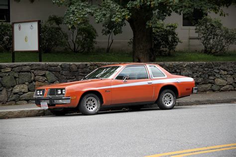 Pontiac Sunbird The First Gen Sunbird Was Made Between 197 Flickr