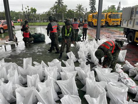 南台灣受海葵颱風威脅 三軍聯訓基地開設收容中心供民眾避難 政治焦點 太報 Taisounds