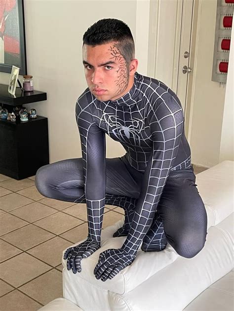 My Spider-Man 3 Black Suit Cosplay (Unmasked) : r/Spiderman