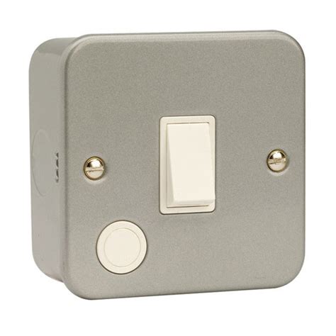 Click Metal Clad 20 Amp 1 Gang Double Pole Switch With Optional Flex