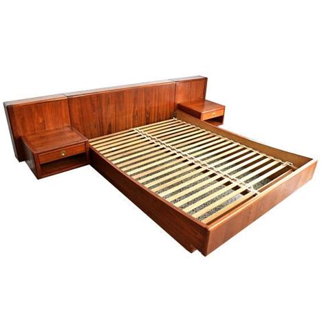 D Scan Mid Century Danish Teak Queen Bed And Floating Nightstands Chairish