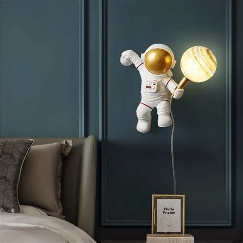 Astronaut Table Lamp Creative Small Night Lamp Moon Decorated Astronaut ...