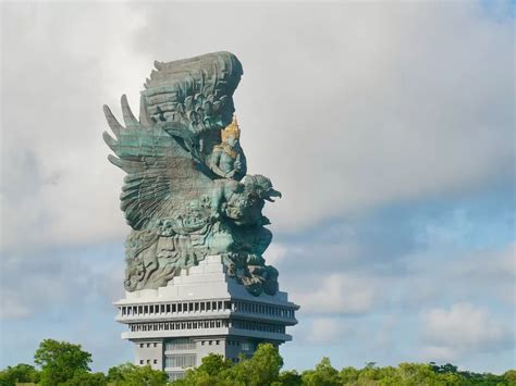 Menjelajahi Keindahan Taman Budaya Garuda Wisnu Kencana Di Bali Yang