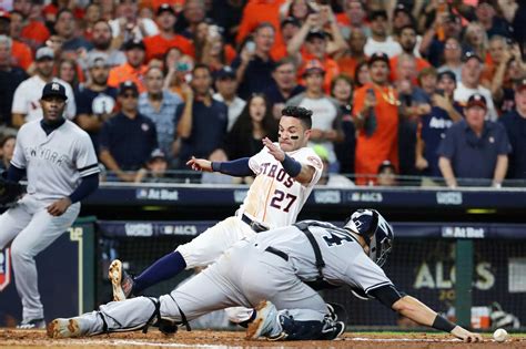 Astros Altuve Slide Past Yankees For 2 0 Alcs Lead San Antonio