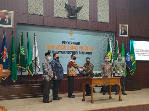 Ketua DPRD BS Barli Halim Hadir Penerimaan Penghargaan WTP LHP BPK