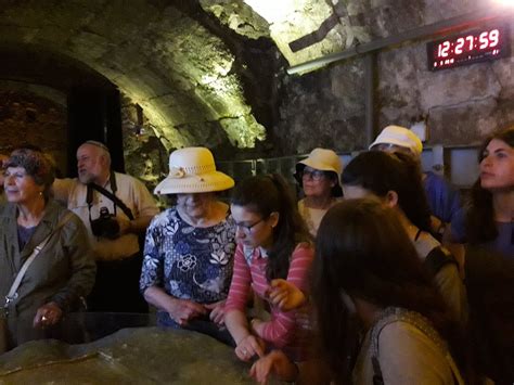 A Jewish Grandmother : Kotel Tunnel Tour