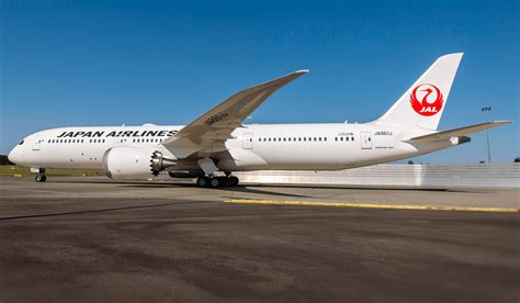 Japan Airlines to purchase 42 new aircraft from Airbus and Boeing ...