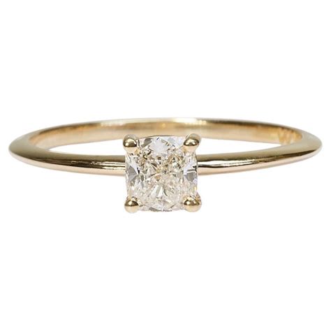 18k Yellow Gold Solitaire Engagement Ring With 051 Ct Natural Diamond Aig Cert At 1stdibs